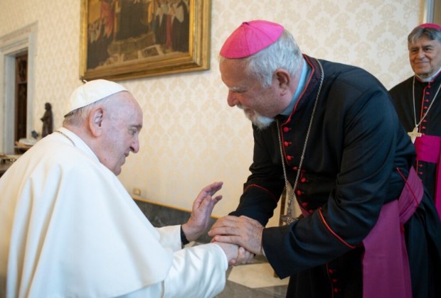 Papa Francisco recebe Dom Elio Rama na visita ad Limina em Roma. Foto: Arquivo Pessoal