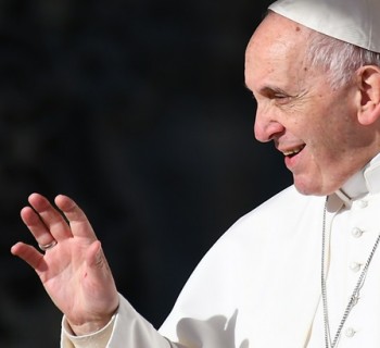 Pope Francis gives a weekly general audience at St Peter's square on November 22, 2017 in Vatican.  / AFP / Vincenzo PINTO