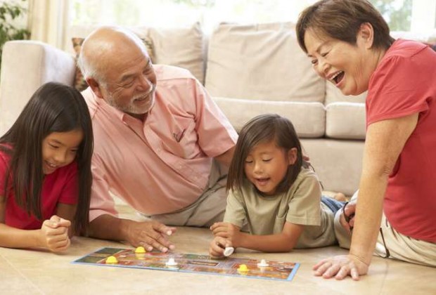 grandparents_grandkids_playing_board_game_H