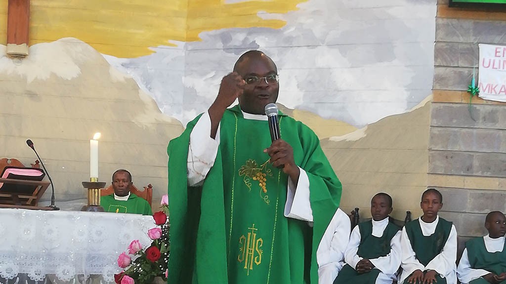 Padre Godfrey Msumange, Conselheiro Geral para a África.