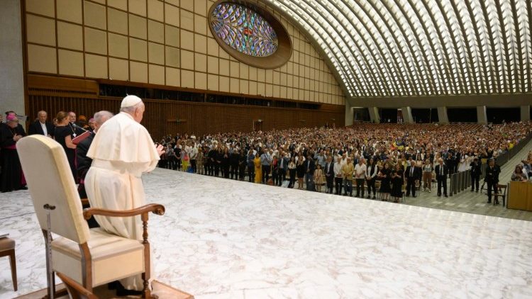 Um dos momentos da audiência geral desta quarta-feira, 23 de agosto (Vatican Midia)