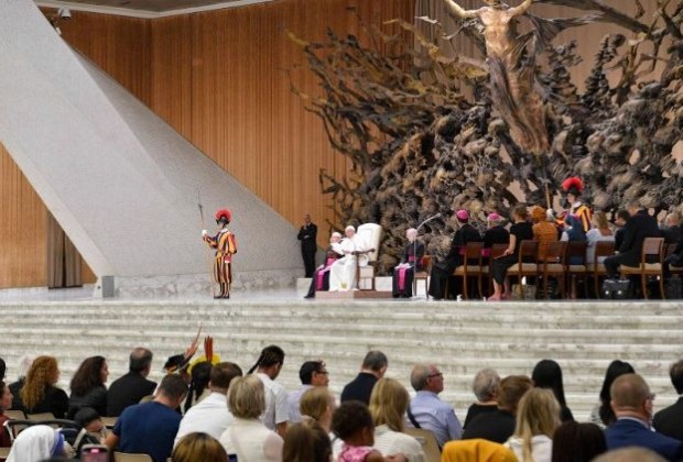 Um dos momentos da audiência geral desta quarta-feira, 23 de agosto (Vatican Midia)