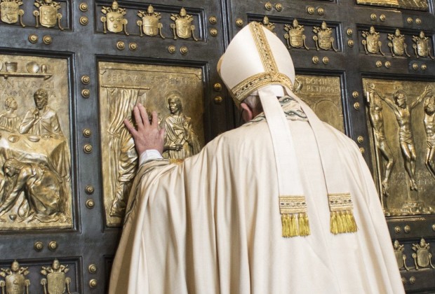 Abertura da Porta Santa no Jubileu da Misericórdia (8 de dezembro de 2015).  Foto: Vatican Media