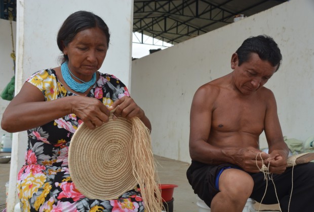 Lina Moraleda e Patricio Pérez indígenas Warao