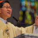 cardinal-tagle-chrism-mass-march