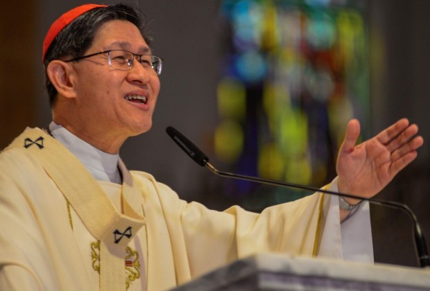 cardinal-tagle-chrism-mass-march